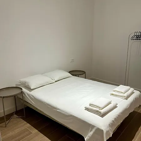Apartment In Triana